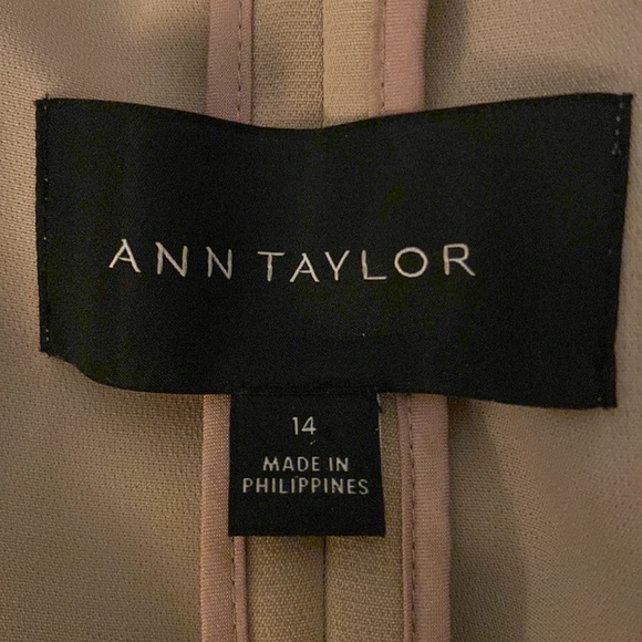 Ann Taylor Khaki Taupe Trench Coat Size 14 EUC - Picture 4 of 4